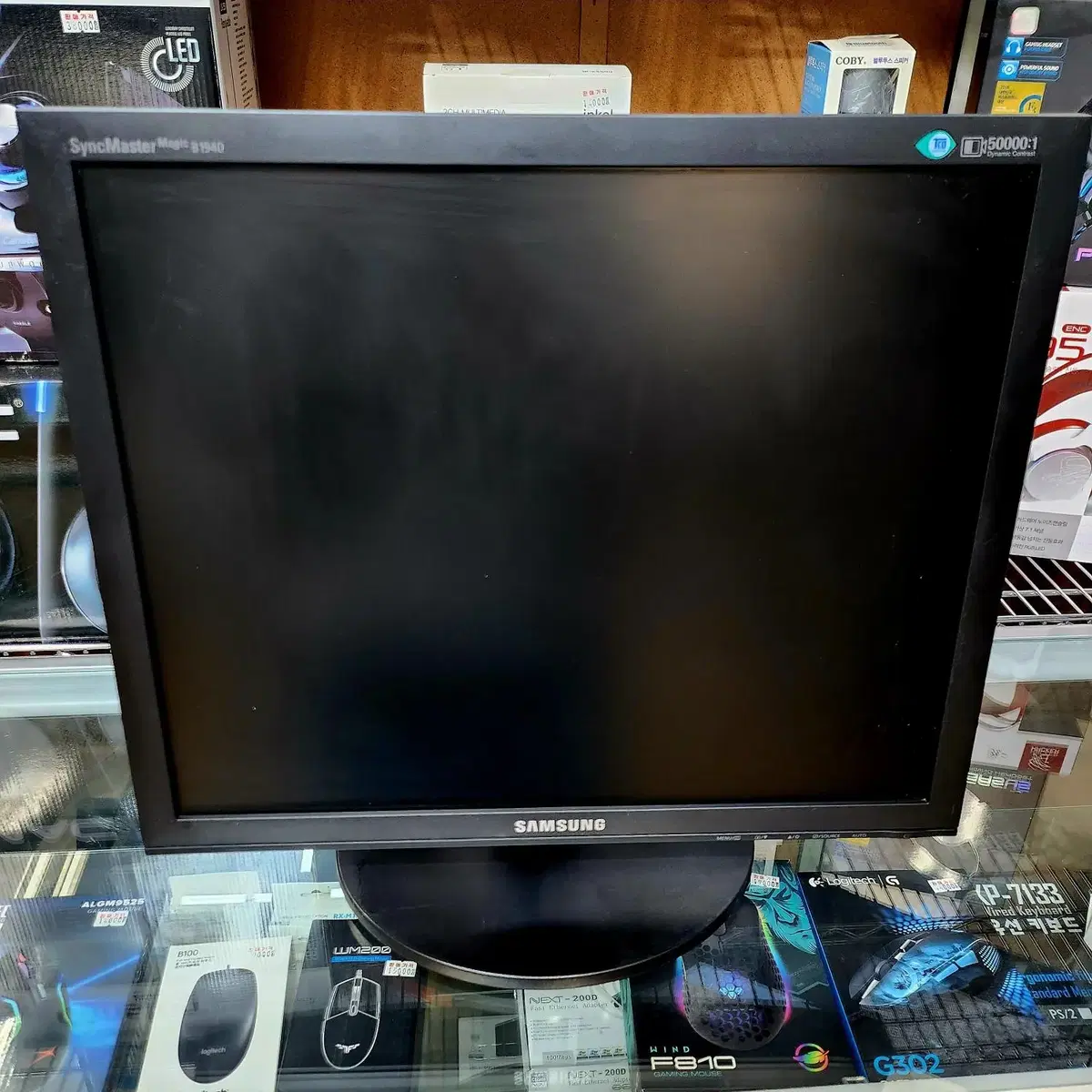 삼성 LCD 19" 모니터 틸트기능